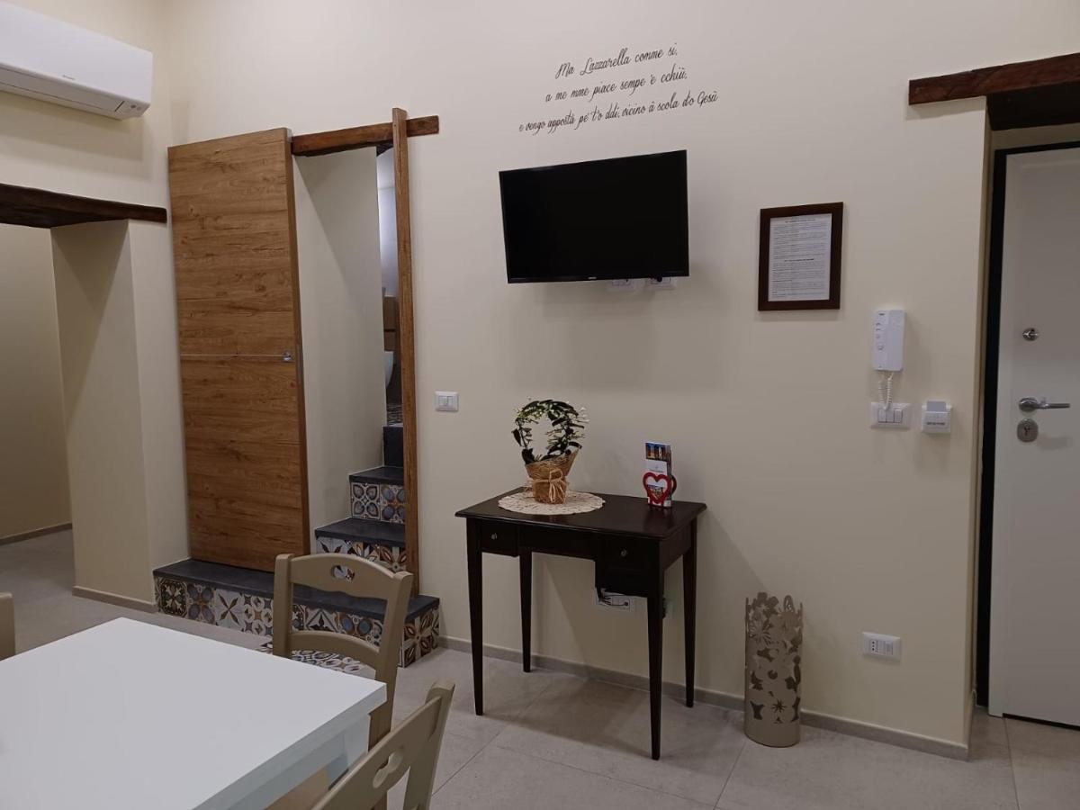 Dimora Lazzarella Apartment เนเปิลส์ ภายนอก รูปภาพ
