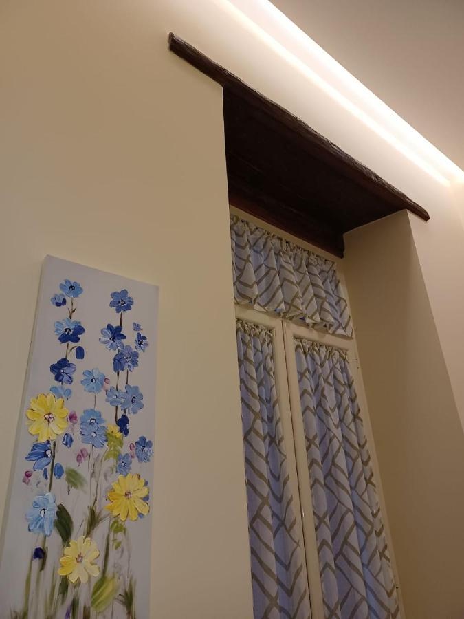 Dimora Lazzarella Apartment เนเปิลส์ ภายนอก รูปภาพ