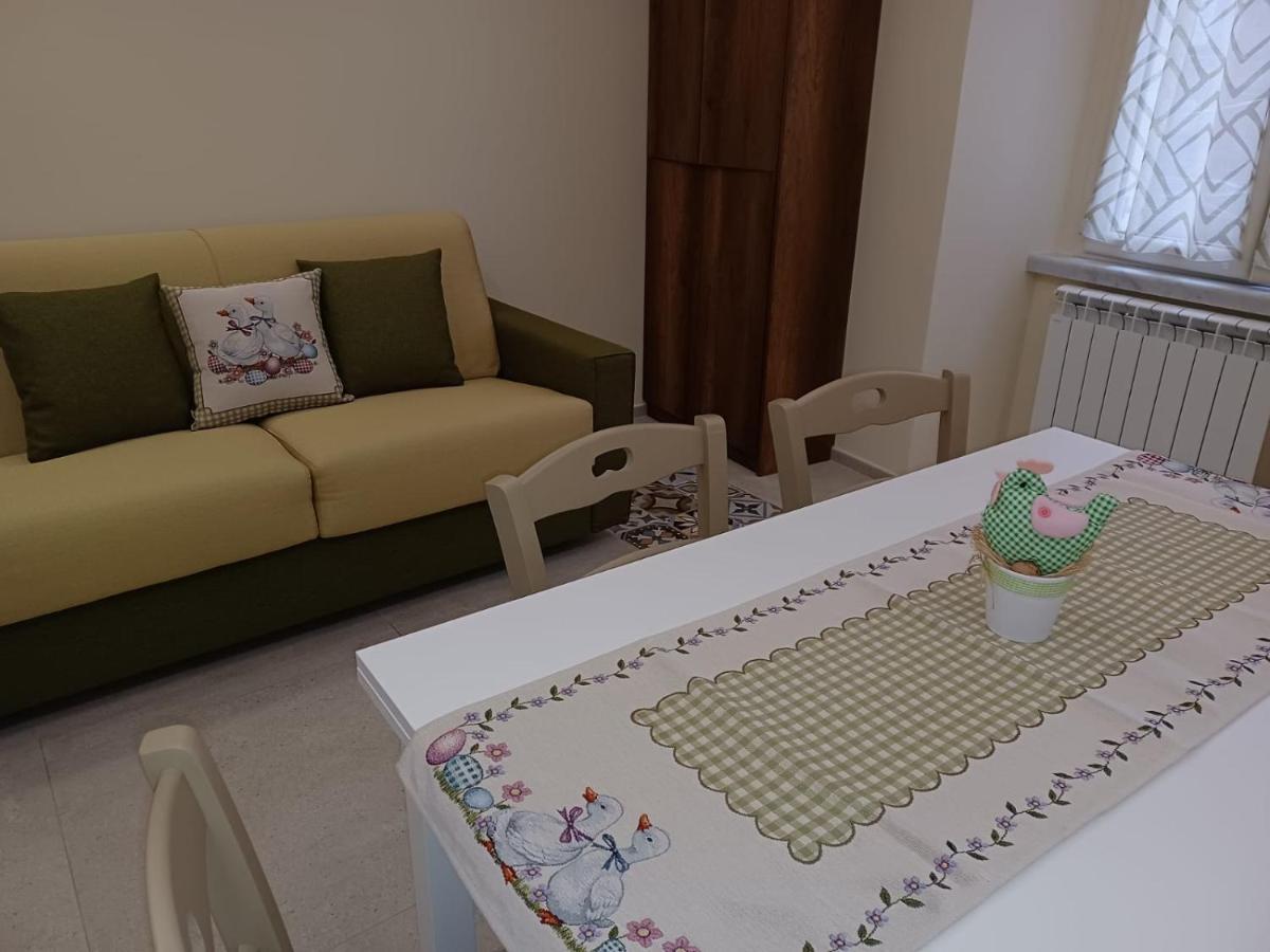 Dimora Lazzarella Apartment เนเปิลส์ ภายนอก รูปภาพ