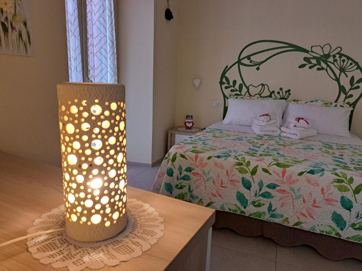 Dimora Lazzarella Apartment เนเปิลส์ ภายนอก รูปภาพ